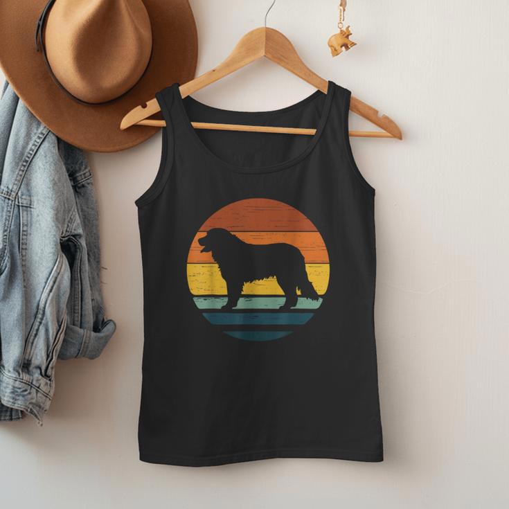 Golden Mountain Vintage Retro Mum Dad Dog Men Women Kids Men Tank Top