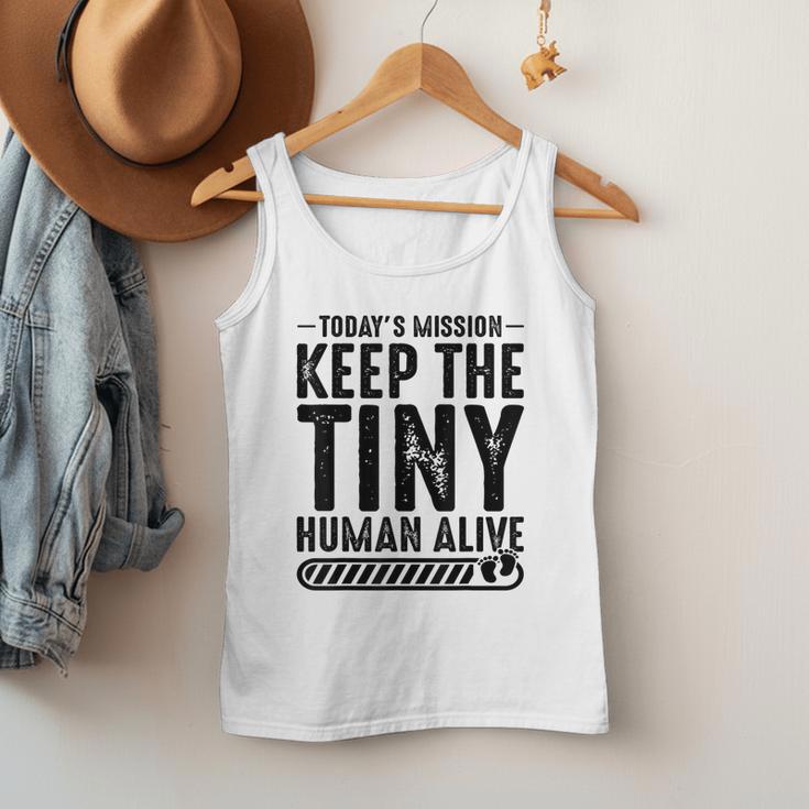 New Dad Est Keep Tiny Human Alive First Time Father's Day Men Tank Top