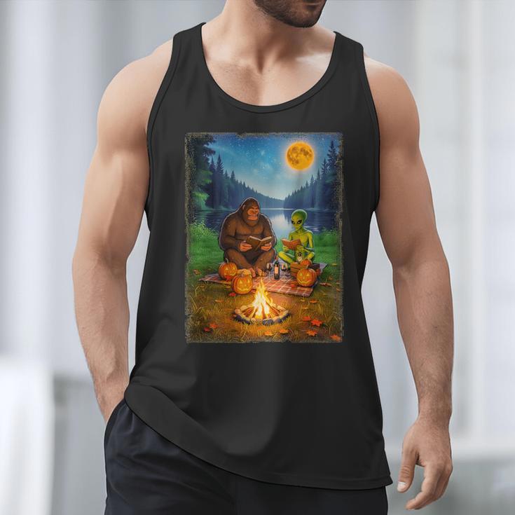 Bigfoot And Alien Reading Books Campfire Halloween Men Tank Top