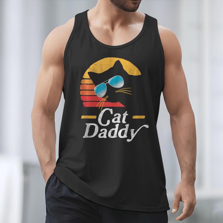 Cat Daddy Vintage 80s Style Cat Retro Sunglasses Distressed Men Tank Top