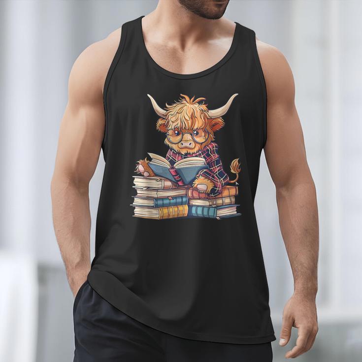 Highland Cow Reading Book Librarian Library Men Tank Top