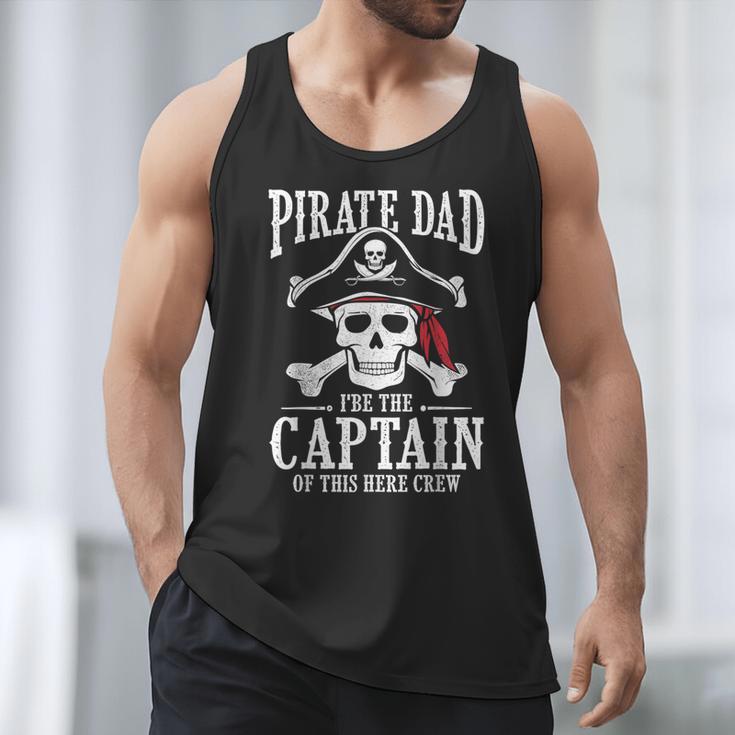 Pirate Dad I Be The Captain Of This Here Crew Pirate Dad Men Tank Top