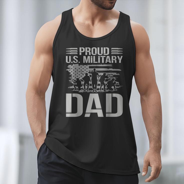 Proud Us Military Dad Father's Day For Dad Grandpa Veteran Men Tank Top