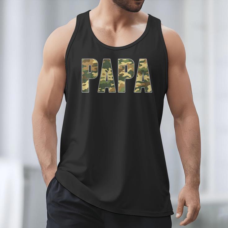 Retro Camo Hunting Papa Old Camo Dad Father’s Day Daddy Men Tank Top