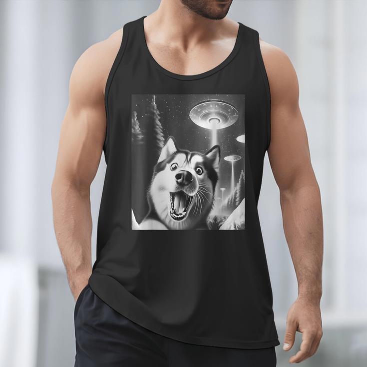 Siberian Husky Alien UFO Taking a Selfie Dog Mom Dad Men Tank Top