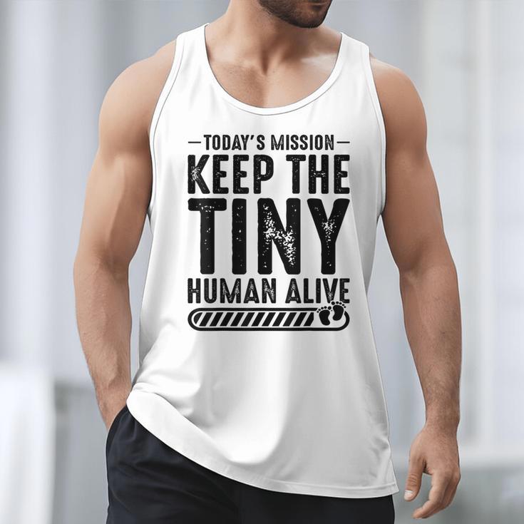 New Dad Est Keep Tiny Human Alive First Time Father's Day Men Tank Top