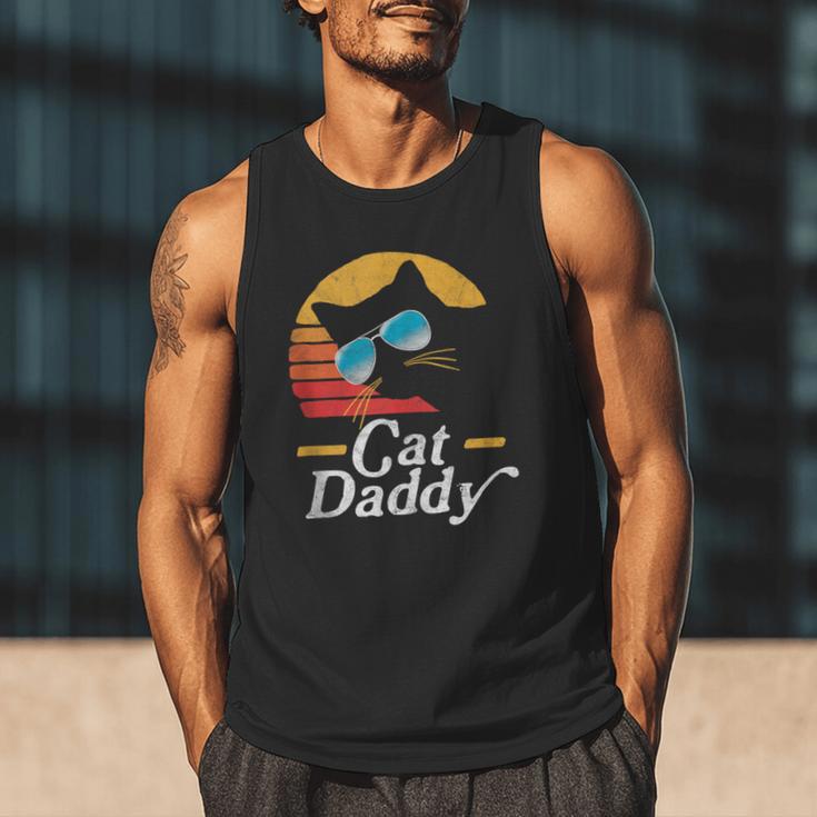 Cat Daddy Vintage 80s Style Cat Retro Sunglasses Distressed Men Tank Top