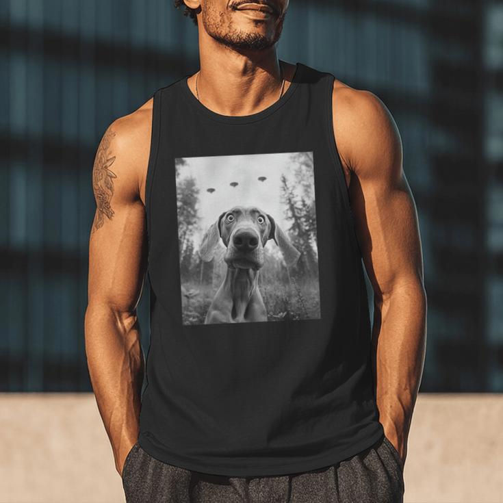 Dog Mom Dad Alien Selfie Weimaraner UFO For Men Women Men Tank Top