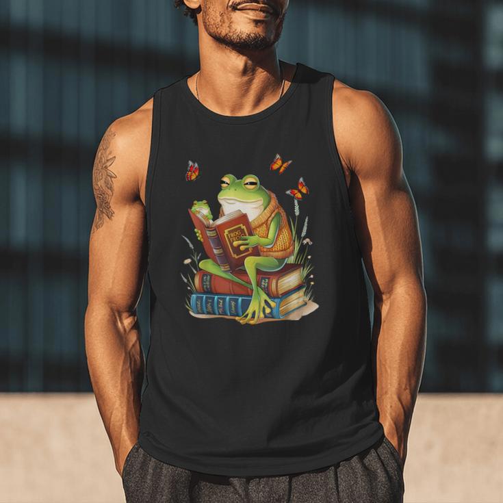 Frog & Toad Fishing Vintage Classic Book Frog Reading Book Men Tank Top