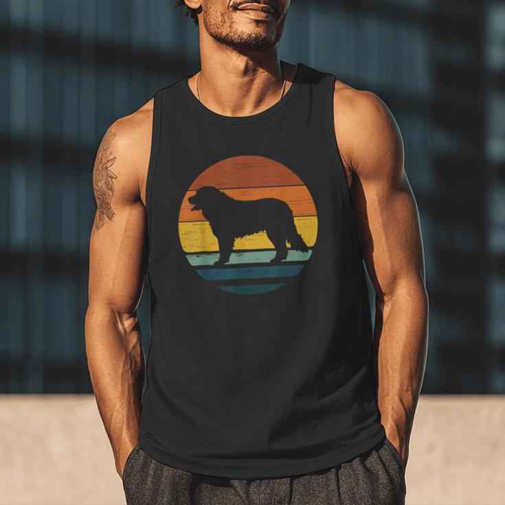 Golden Mountain Vintage Retro Mum Dad Dog Men Women Kids Men Tank Top