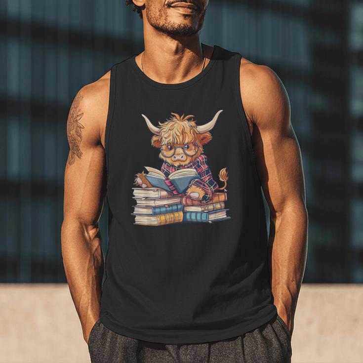 Highland Cow Reading Book Librarian Library Men Tank Top