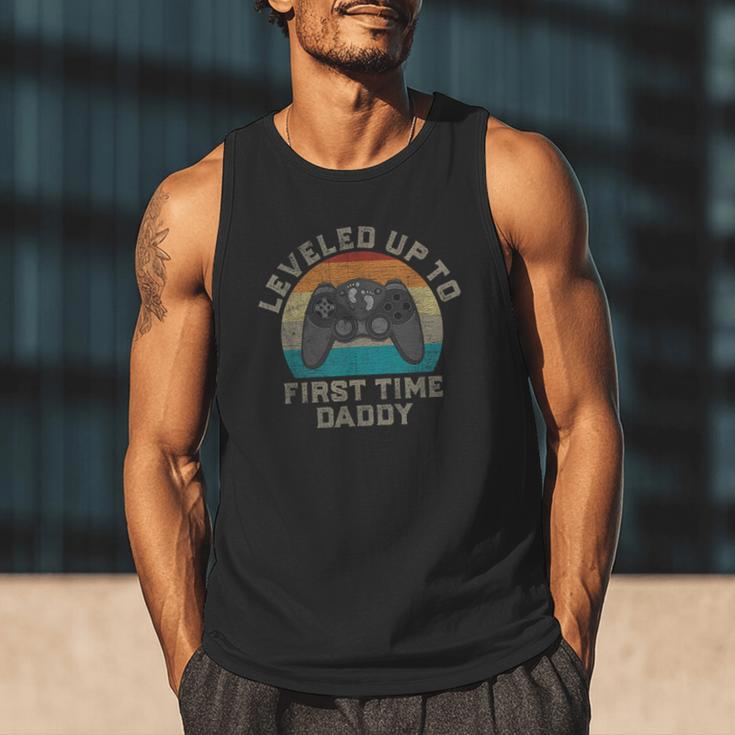 I Leveled Up To First Time Daddy Soon To Be Dad Men Tank Top