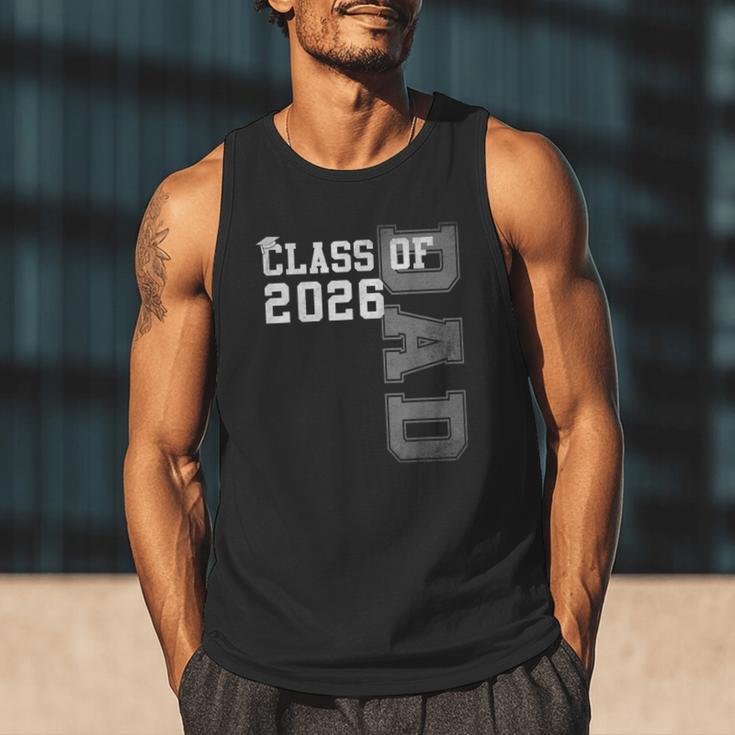 Proud Dad Of A 2026 Graduate Grad Senior Father Graduation Men Tank Top