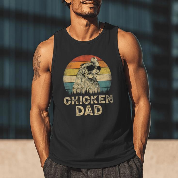 Vintage Chicken Dad Chicken Lovers Daddy Father's Day Men Tank Top