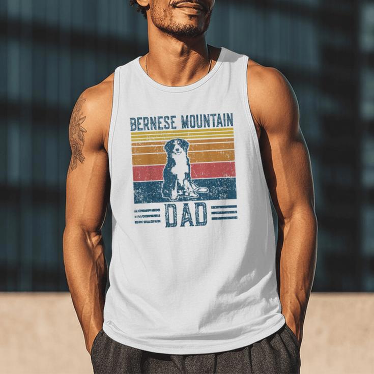 Dog Berner Dad Vintage Bernese Mountain Dad Men Tank Top