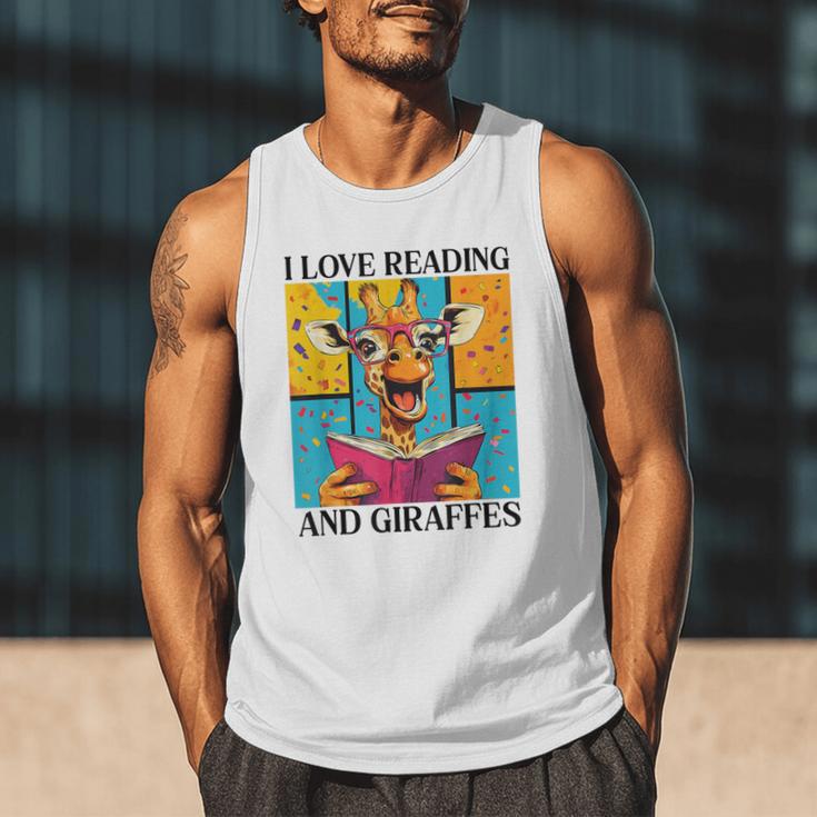 Love Reading And Giraffes Cute Giraffe Reading Book Lovers Men Tank Top