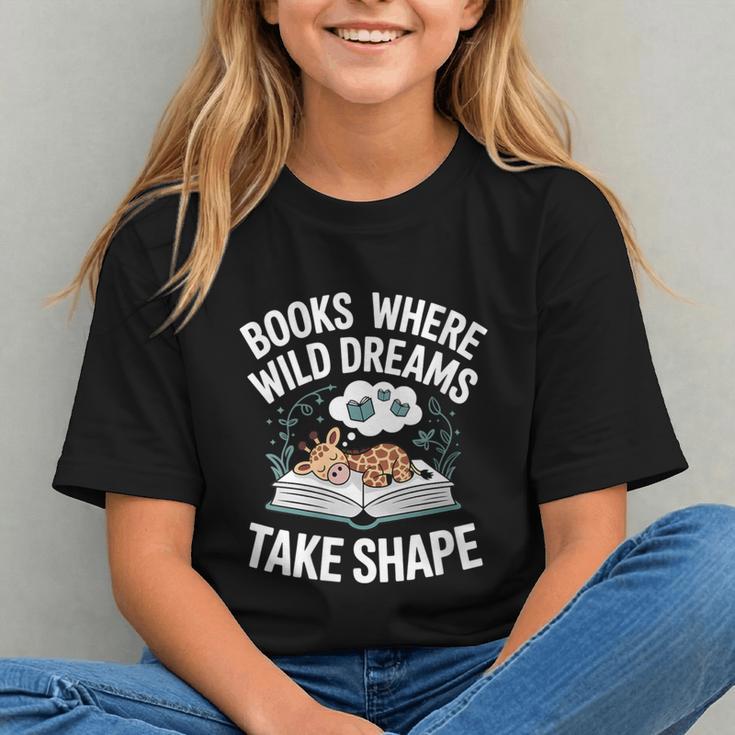 Women's Wild Dreams Reading Giraffe Book Reader Zoo Animals Kids Graphic Youth