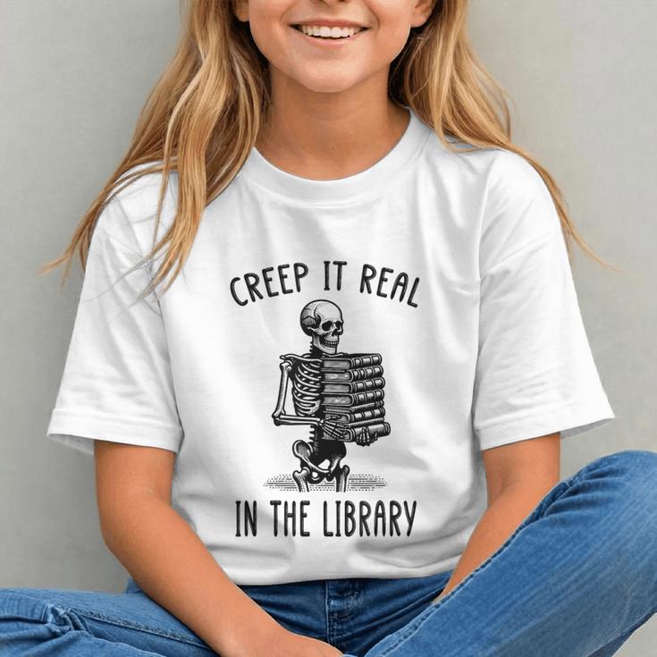 Halloween Skeleton Pun Book Lover Library Joke Graphic Youth