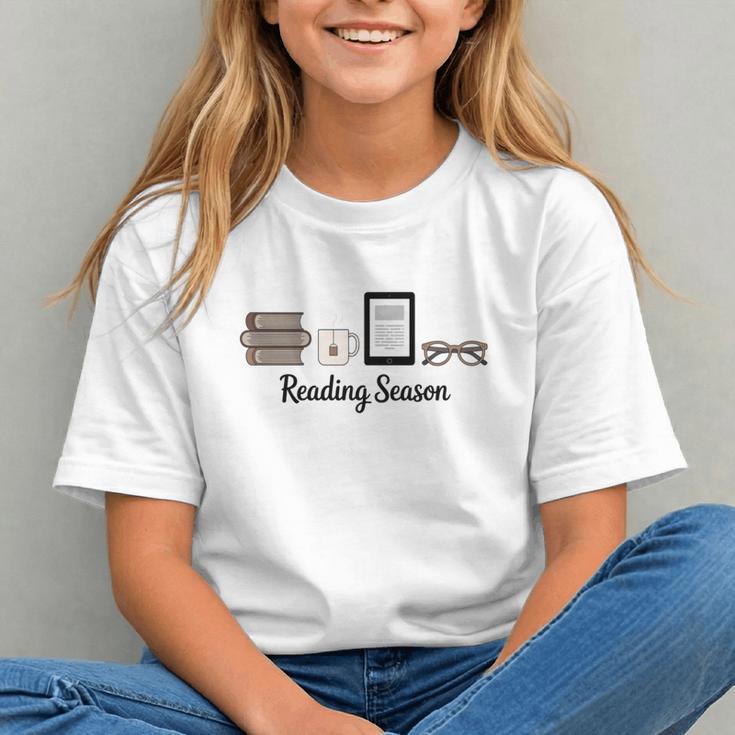 Reading Season Book Lover Librarian Cozy Bookworm Graphic Youth