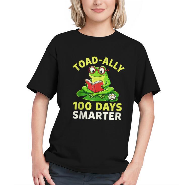 Toad-Ally 100 Days Smarter Frog Reading Book 100 School Day Graphic Youth