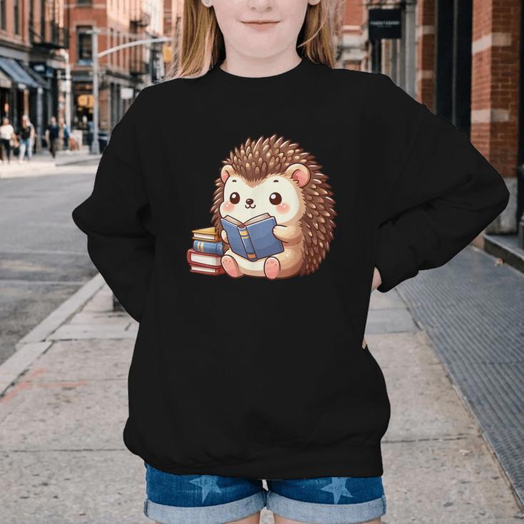 Cute Hedgehog Book Lover Readers Animal Reading Youth Crewneck Sweatshirt