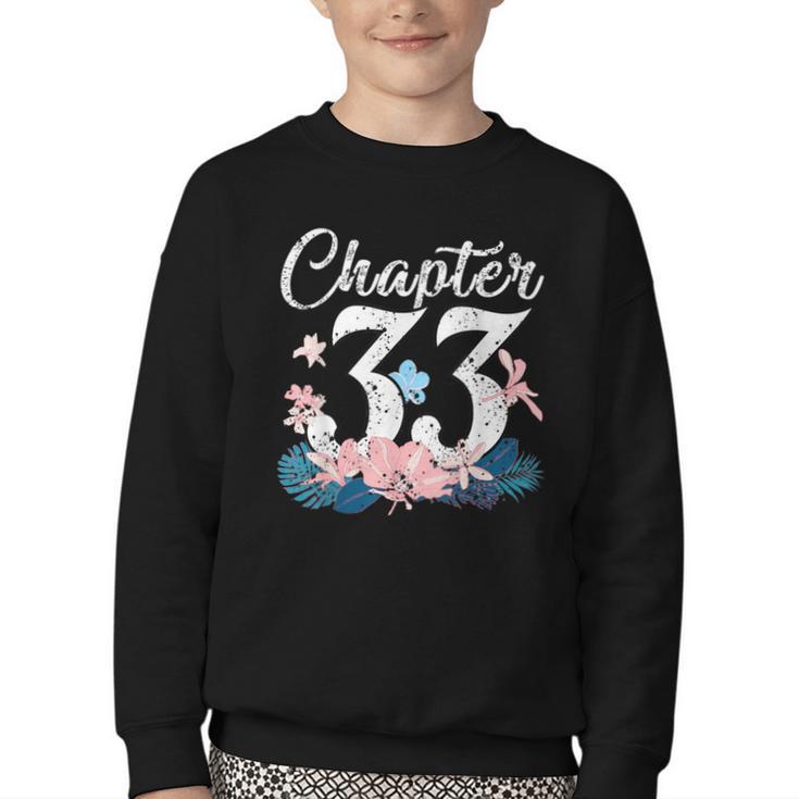 1988 Happy Birthday Chapter 33 Year Old Women Book Lover Youth Crewneck Sweatshirt
