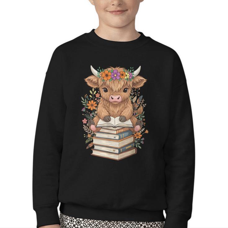 Cute Baby Highland Cow Reading Book Librarian Bookworm Youth Crewneck Sweatshirt