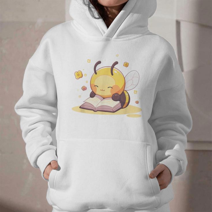 Cute Bee Reading Book Teacher Student Reader Graphic For Men Women Kids Graphic Youth Hoodie