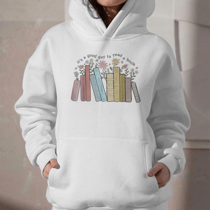 It's a Good Day To Read a Book Graphic Youth Hoodie