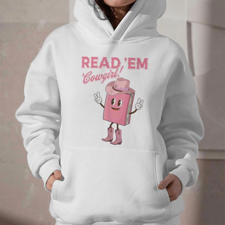 Read 'Em Western Cowgirl Retro Groovy Reading Books Graphic Youth Hoodie
