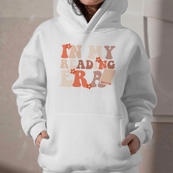 In My Reading Era Groovy Book Lovers Library Reading Women Graphic Youth Hoodie
