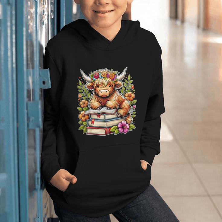 Bookworm Cute Highland Cow Reading Book Graphic Youth Hoodie