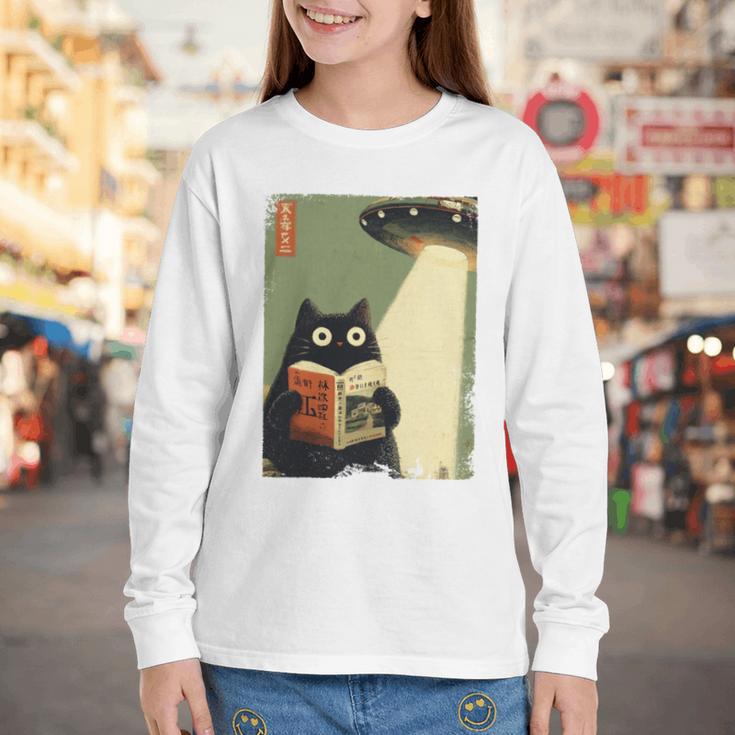 Vintage Japanese Cat Book Lovers UFO Alien Abduction Cat Dad Youth Long Sleeve Tee