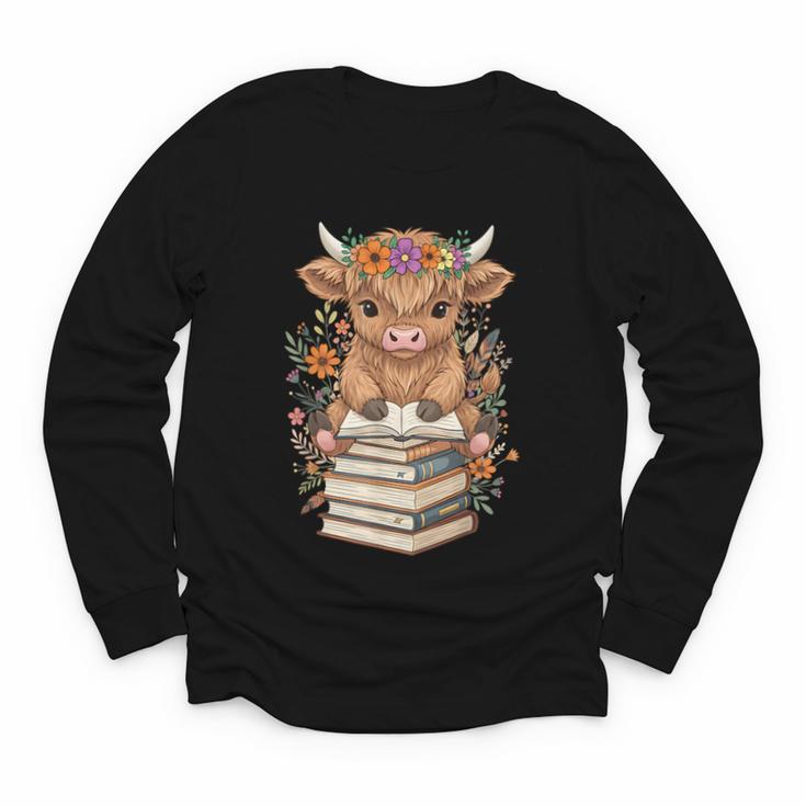 Cute Baby Highland Cow Reading Book Librarian Bookworm Youth Long Sleeve Tee