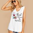 Read Between The Wines Im Just a Girl Who Loves Books & Wine Women's V-Neck Tank Top
