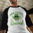One Lucky Daddy St Patricks Day Dad Father Men Baseball Raglan Shirt
