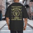 Men Dad That's What I Do I Fix Stuff And I Know Things Big And Tall Men's T-Shirt Back Print