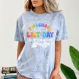 Last Day Of School Year 2025 Preschool Autograph Graduation Comfort Color Blast T-Shirt Ocean