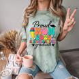 Proud Mom Class Of 2025 Kindergarten Graduate Graduation Comfort Color Blast T-Shirt Fern