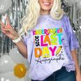 2025 Last Day Of School Autograph Kindergarten Graduation Comfort Color Blast T-Shirt Amethyst