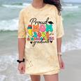 Proud Mom Class Of 2025 Kindergarten Graduate Graduation Comfort Color Blast T-Shirt Citrine