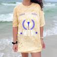 Proud Valedictorian Mom Graduation Grad Mom Class Of 2025 Comfort Color Blast T-Shirt Citrine