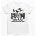 Senior Mom Class Of 2025 Senior Mama 2025 Leopard Graduation Unisex T-Shirt