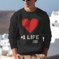 Retro Gamer 1 Life Pixel Heart – 8-Bit Gaming Nostalgia Unisex Sweatshirt