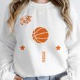 Proud Mom Of a Basketball Senior Class Of 2026 Graduation Unisex Sweatshirt