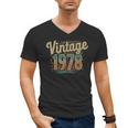 Vintage 1978 Retro Year Groovy 70s For Dad Nostalgia Men's V-Neck T-Shirt
