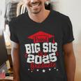 Big Sis Of a 2025 Graduate Class Senior Graduation Grad 25 Men's V-Neck T-Shirt