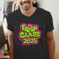 Class Of 2025 Senior Fresh 90s TV Style Retro Graduation Men's V-Neck T-Shirt