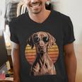 Cool Retro Vizsla Dog Mom Dad Vintage Pet Lovers Men's V-Neck T-Shirt
