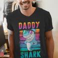 Daddy Shark Retro Vintage Dad Men's V-Neck T-Shirt Daddy Shark Retro Vintage Dad Men's V-Neck T-Shirt
